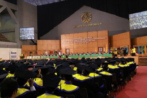 wisuda semester genap